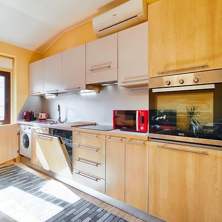 Frida Apartment Nuovo Luminoso Con Vista Aperta ตรีเอสเต ภายนอก รูปภาพ